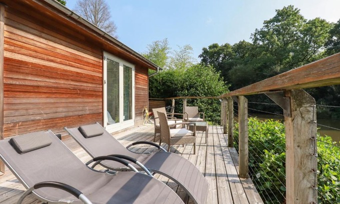 Looe House | 12 Water's Edge