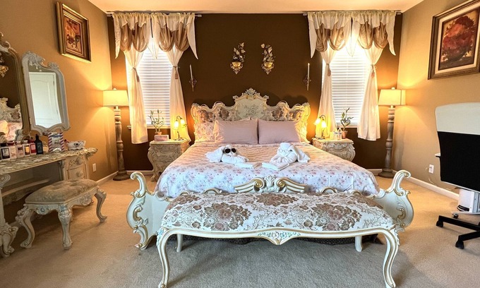Tracy House | 120 #7 Master 2 queen beds suite beauty private bathroom 40 mins DTSJn