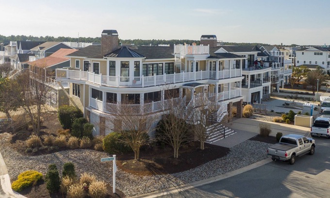 Lewes House | 121 Breakwater Reach - FABULOUS home in Cape Shores!