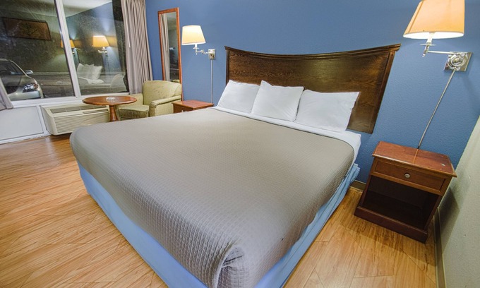 Gold Rock Hotel | 121 Motel