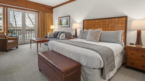Stowe Area Resort | 1214 The Lodge At Spruce Peak Ski in Ski Out Studio Spruce Peak By Stowe Mountain Rentals