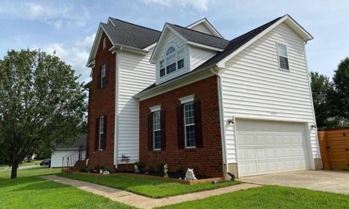Mint Hill House | 122) Massive 3 bedroom home with fenced yard!