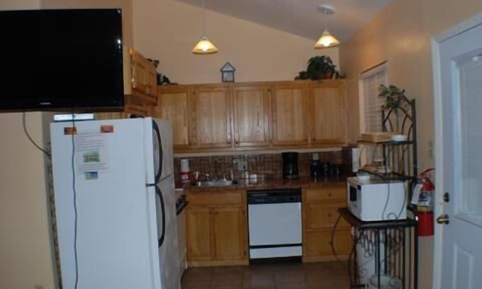 Port Mansfield Condo | 123 West Harbor Condo B - Beautiful Condo in the harbor with spacious deck