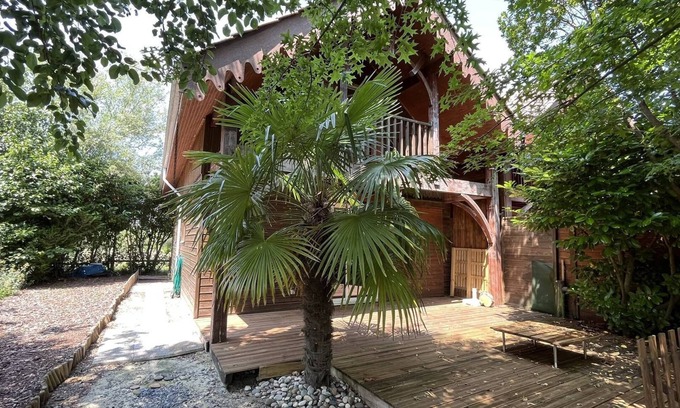 Hourtin Port Ski Chalet | 124 - 500m from Lake Hourtin and the children's island