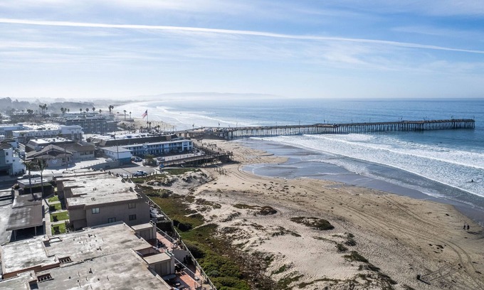 Downtown Condo | 127 Pismo Shores: 3 BR, 2 BA Condominium in Pismo Beach, Sleeps 8