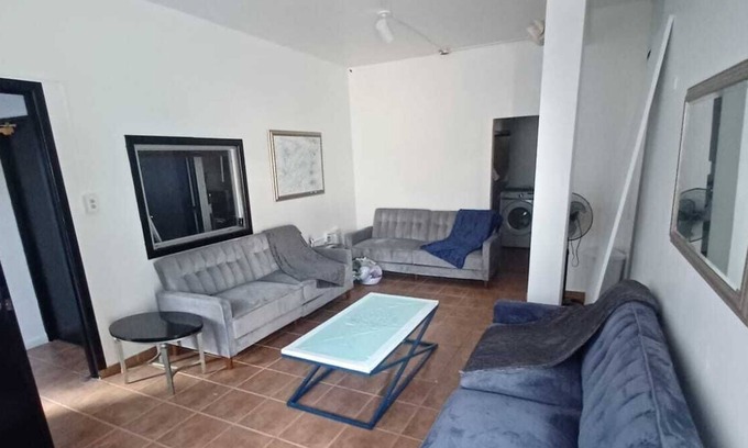 Colombia House | 13 Bedroom Economical Clean Sleeps over 50 Guests