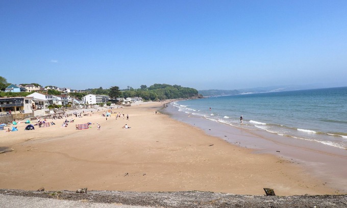 Kilgetty Cottage | 13 Lyndhurst Avenue