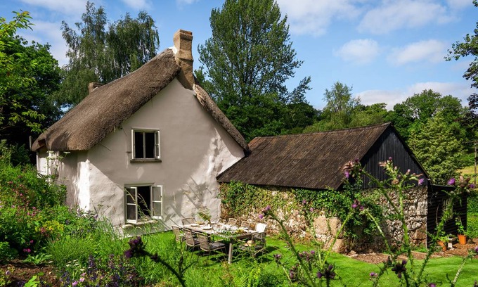 Heligan House | 13 m² House ∙ 4 bedrooms ∙ 7 guests