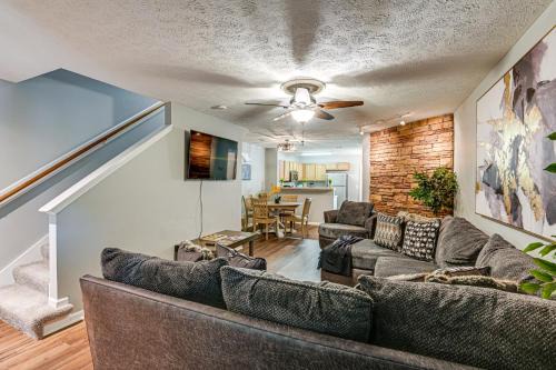 Nashboro Village House | 13 Mi to Dtwn Nashville Gem Near Golf and Fishing