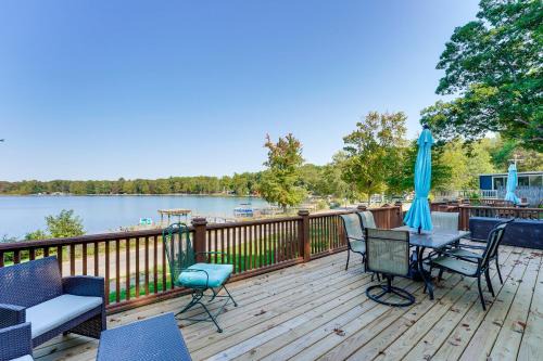 Grand Junction House | 13 Mi to South Haven Lakefront Retreat with Dock!