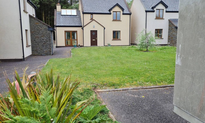 Sneem House | 13 SNEEM LEISURE VILLAGE, family friendly in Sneem, County Kerry
