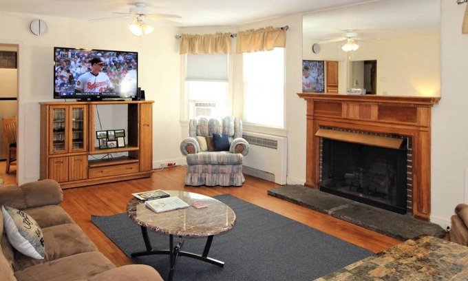 Oneonta Apartment | 130 m² Apartment ∙ 3 bedrooms ∙ 6 guests