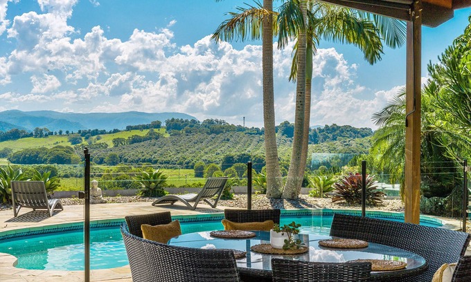 Myocum House | 13km's to Byron Bay town: Perfect family retreat with pool, sauna & sunset views