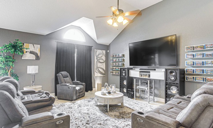Brunswick House | 14 Mi to Jekyll Island: Luxe Brunswick Home