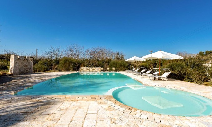 Ostuni Villa | 1405 Villa Corte Del Camedrio