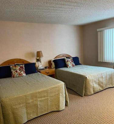 Mancelona House | #146 Golf, SkI, Pool Pass Walk to hill