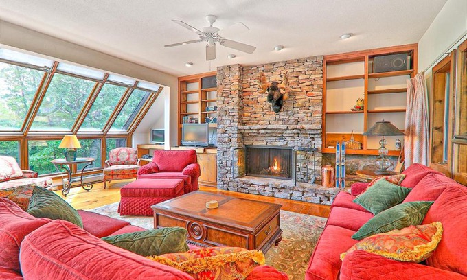 Plymouth House | 1477 Salt Ash Road