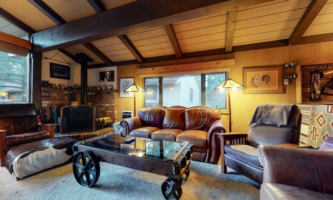 Mammoth Lakes Condo | 149 m² Condo ∙ 3 bedrooms ∙ 8 guests