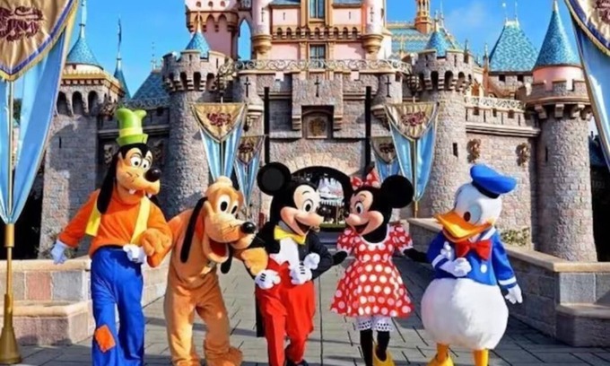 Tustin House | 15 MIN TO DISNEY 3 bedroom luxury home near Irvine