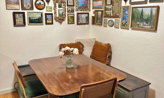 Lamar Heights Area House | 15 mins from the city & mountains! 420 & dog friendly