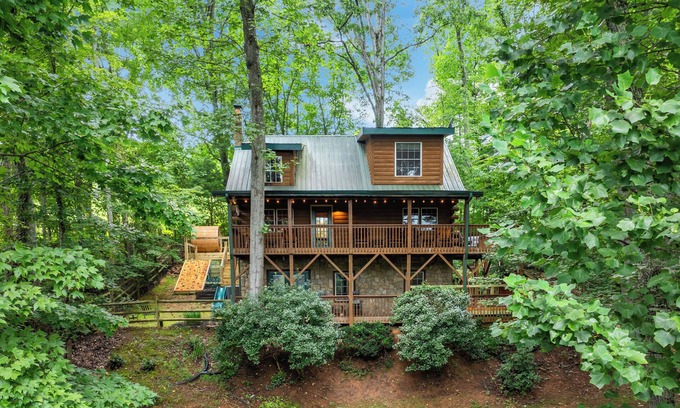 Leicester Cabin | 15 MINUTES FROM ASHEVILLE! Secluded peacefull LOG CABIN