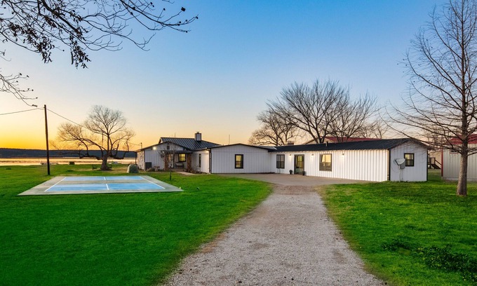 Graford House | 15 minutes from Rocker B! Luxury Waterfront PK Home - Pickle Ball Court!