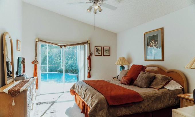 Lindfields House | 15 Minutes to Disney! Private Pool Home with Open Living Space