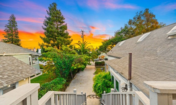Ventura House | 15%Off Oct! Steps To Sand/Downtown, Great Location