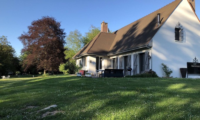 Ermenonville House | 15-person family home in a 10-hectare private estate, 1h from Paris
