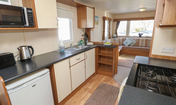 Cowes Cottage | 15 Rosewood