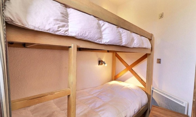 La Perriere Apartment | 150m from resort center, 5th floor, balcony, ski locker, 41m², La Tania