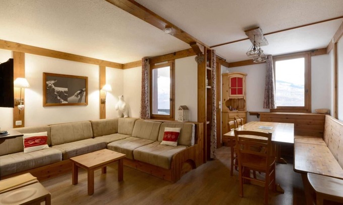 Montchavin Apartment | 150m from resort center, 1st floor, balcony, tv, ski locker, 76m², Montchavin La Plagne
