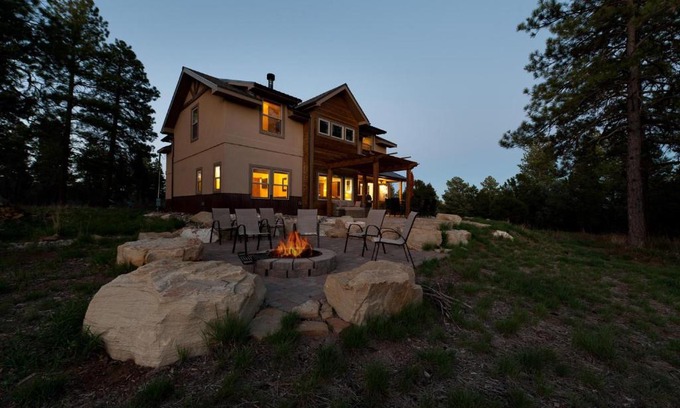 Durango House | 151 Oak Road