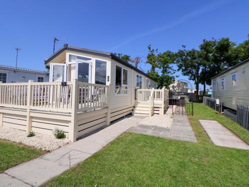 Prestatyn House | 152 Central Park