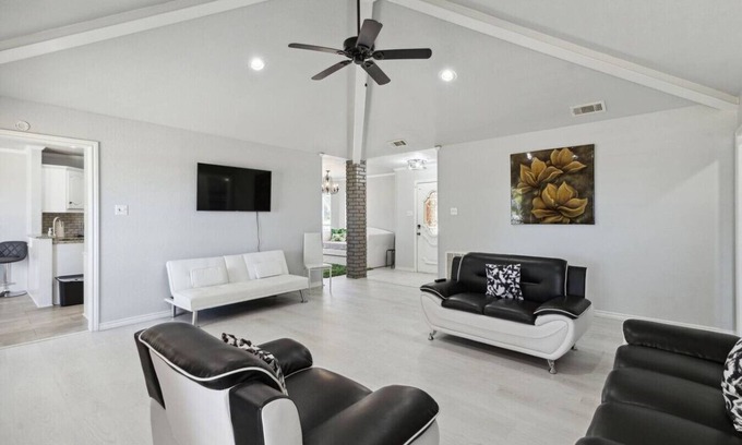 Kemp House | 15275 CR 4052 Kemp TX