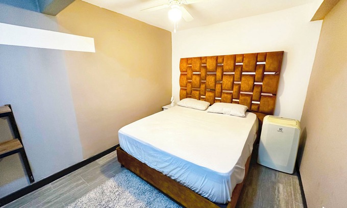 Lalinde Apartment | 15BR Duplex * Best Location * 3 Jacuzzis * Maids