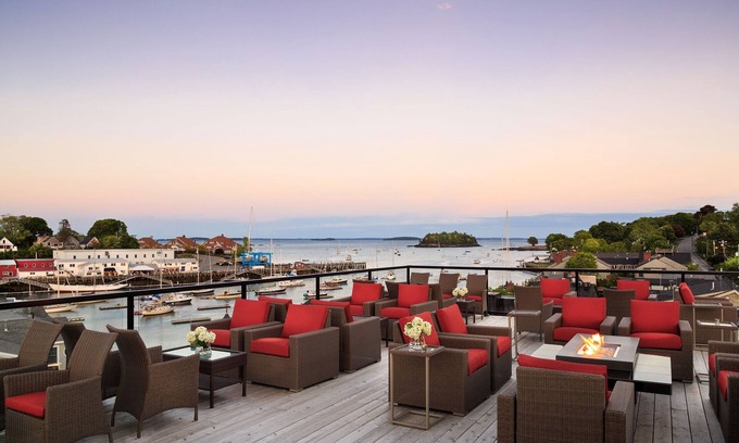 Camden Hotel | 16 Bay View