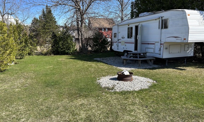 Stokes Bay House | #16 Comfy Camping with a waterview