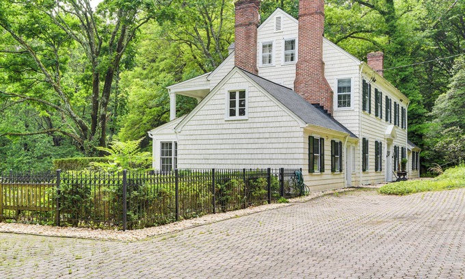 Owings Mills House | 16 Mi to Baltimore: Spacious Home in Owings Mills!
