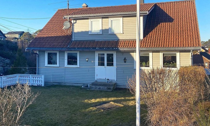 Skalevik House | 16 person holiday home in flekkerøy