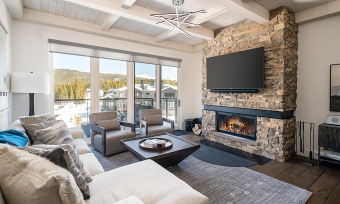 Big Sky House | 16 Wildwood by Moonlight Basin Lodging