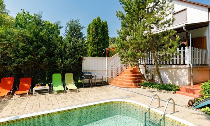 Balatonkenese Other | 160 m² Accommodation ∙ 4 bedrooms ∙ 11 guests