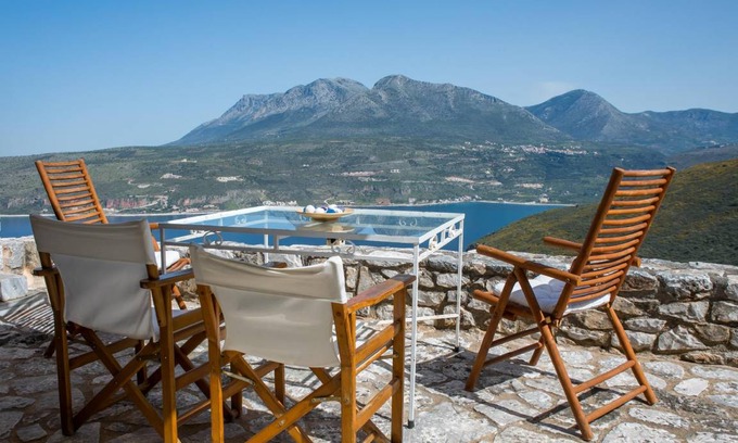 Limeni Villa | 160 m² Villa ∙ 3 bedrooms ∙ 8 guests