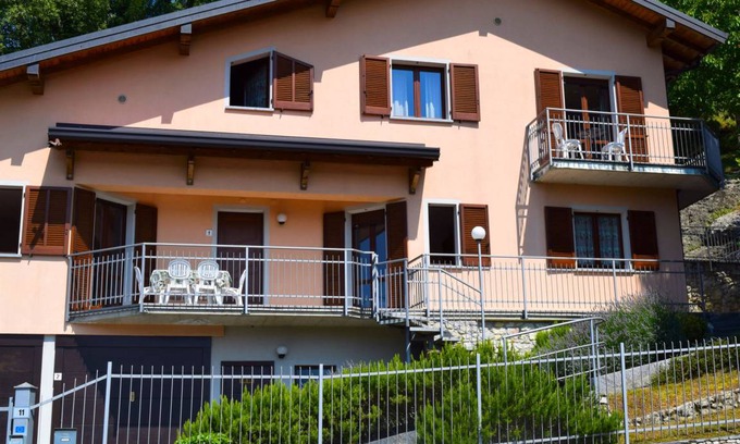 Brezzo di Bedero Villa | 160 m² Villa ∙ 5 bedrooms ∙ 12 guests