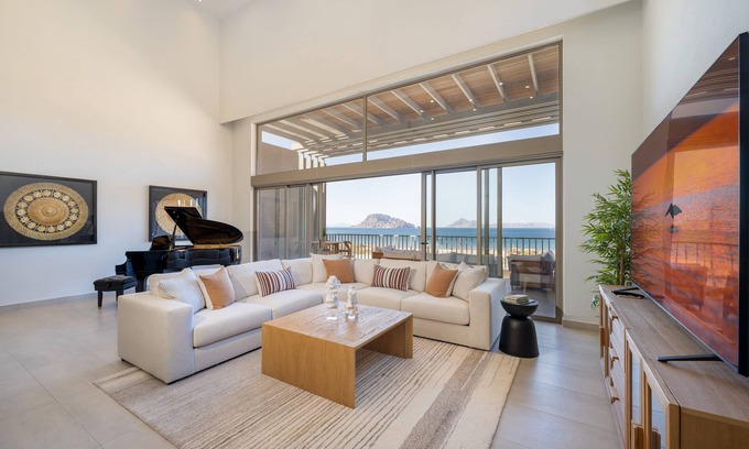 Loreto Condo | 1604 4BR/5BA Oceanfront Penthouse Danzante Bay