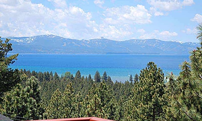 South Lake Tahoe House | 163 m² House ∙ 3 bedrooms ∙ 9 guests