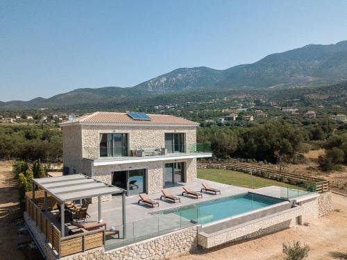 Karavados Villa | 164 m² Villa ∙ 3 bedrooms ∙ 6 guests