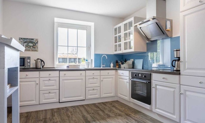 Tating House | 166-379 (Room category) - Holiday home "Loving"