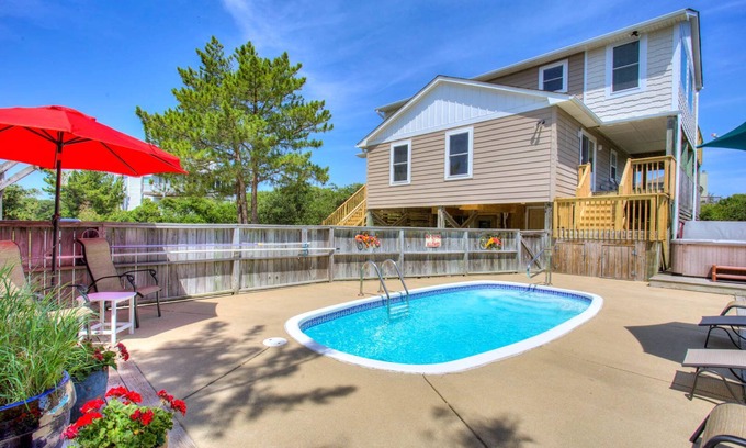 Currituck County House | 1682 Ohana Hut * 2 Min Walk to Beach