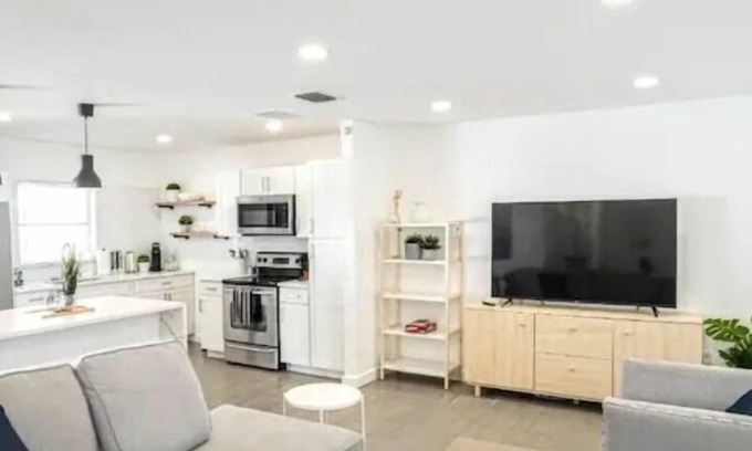 Egypt Lake-Leto House | #17 @Executive King Bed Home by Joyful Moments